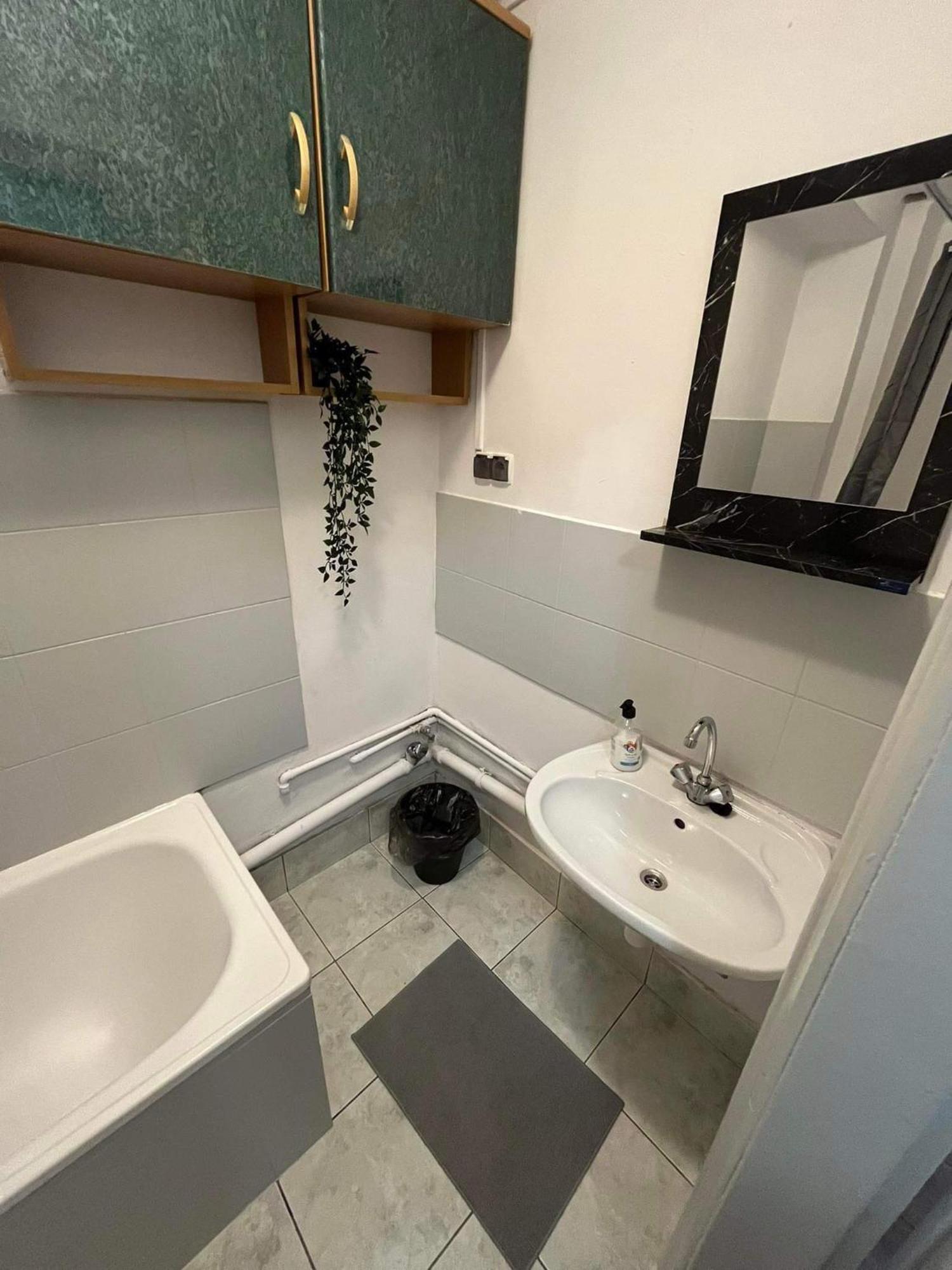 Well Apartment In Old Town Krakow Luaran gambar